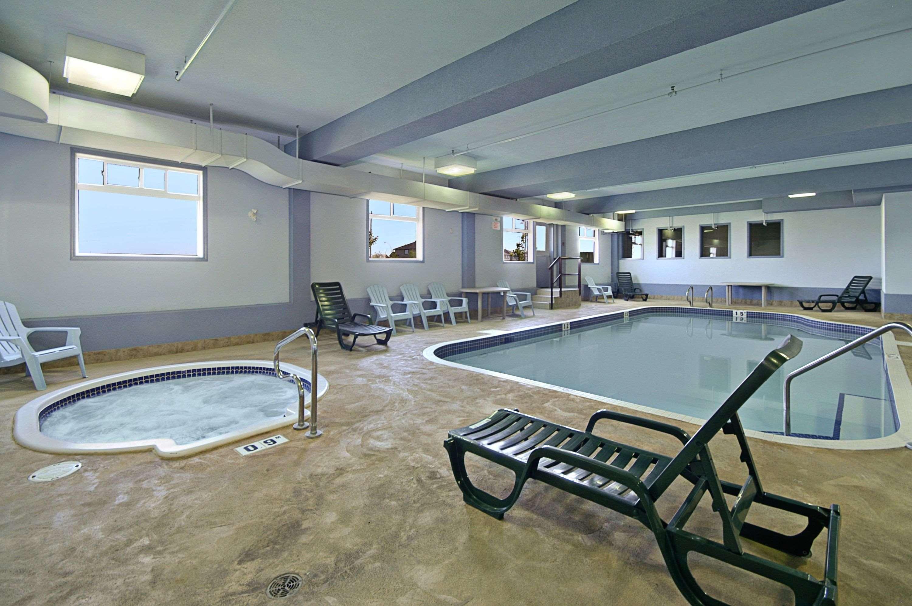 Super 8 By Wyndham Saskatchewan Hotel Fort Saskatchewan